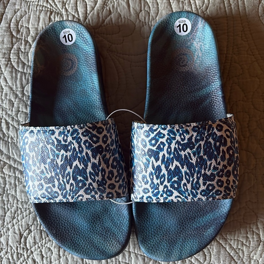 Johnny Was Calme Slides (Sandals) in Blue Leopard